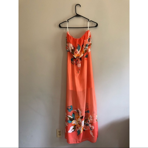 Snap Dresses & Skirts - Women’s Snap floral maxi dress
